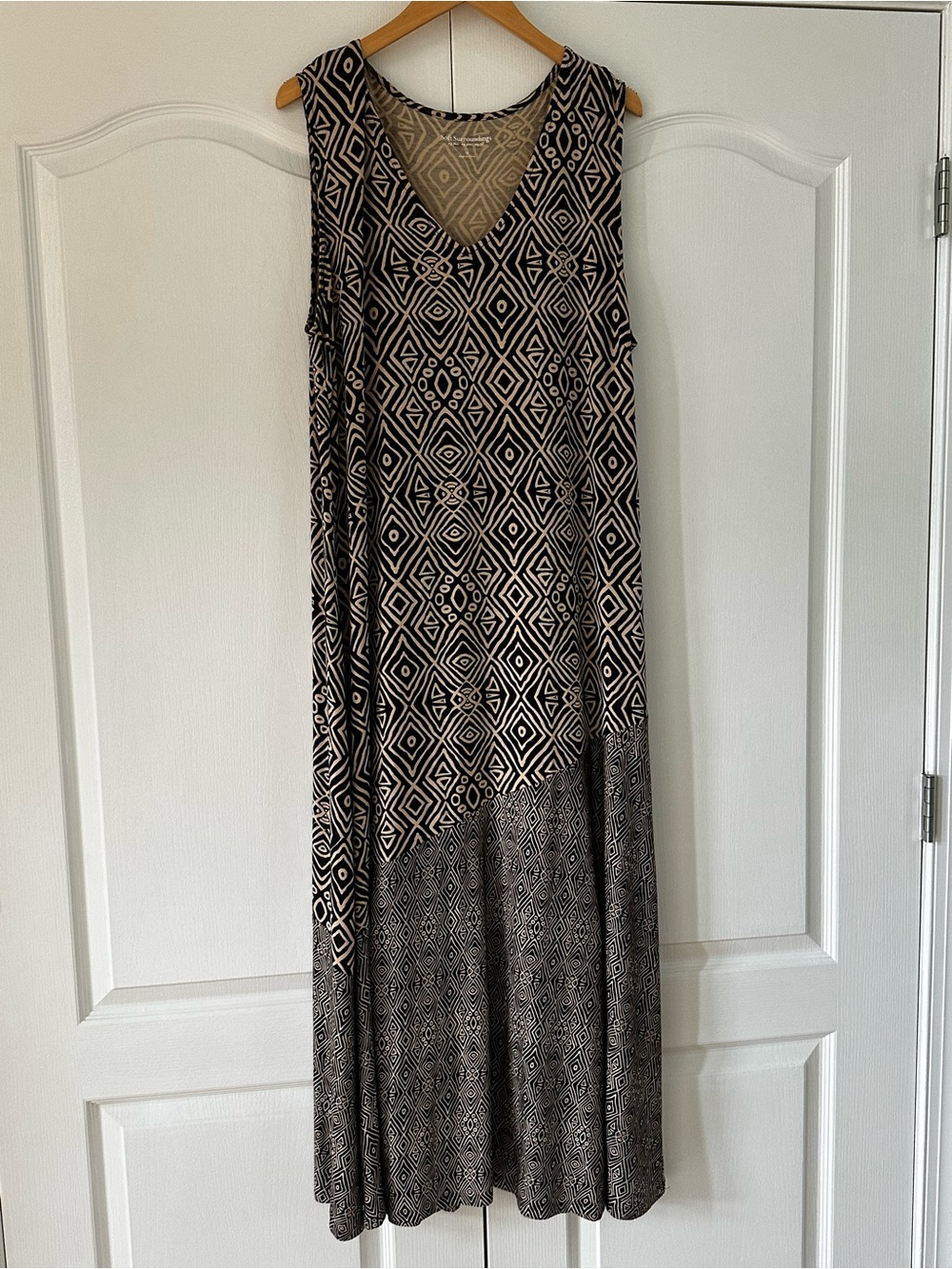 Soft Surroundings Black and Cream Sleeveless Geometric Maxi Dress